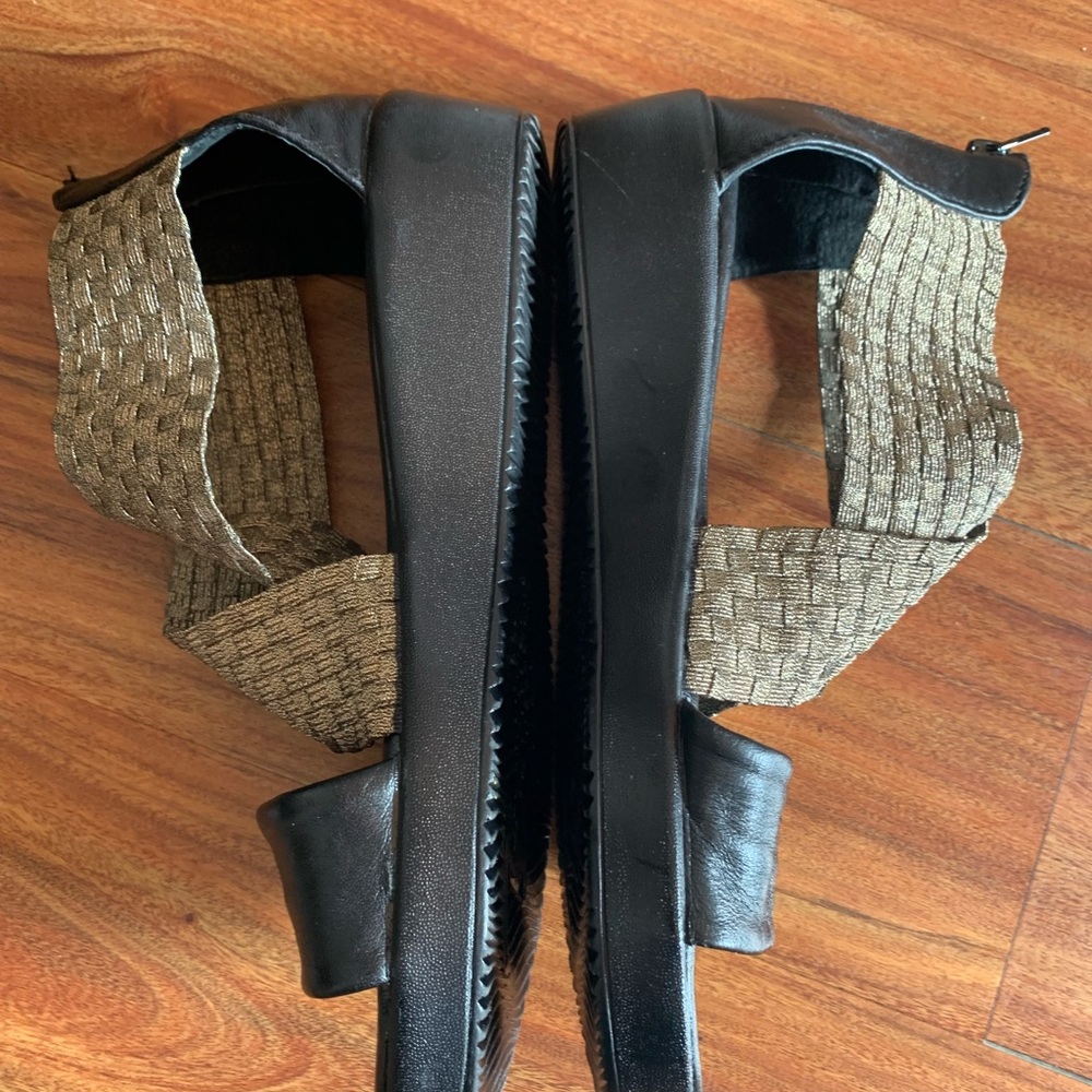 🆕❤️Bernie Mev. Sandals - Picture 4 of 6